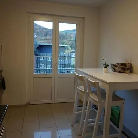 Apartment 2 Min Vom Bahnhof, Stadt Nah, Modern, Bequem,