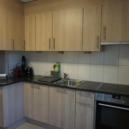 2 Min Vom Bahnhof, Stadt Nah, Modern, Bequem, Lejlighed Thun