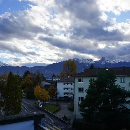 2 Min Vom Bahnhof, Stadt Nah, Modern, Bequem, Lejlighed *