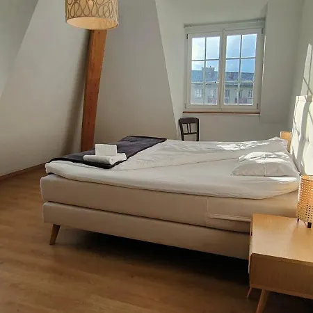 2 Min Vom Bahnhof, Stadt Nah, Modern, Bequem, 公寓 图恩