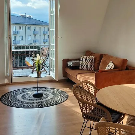 2 Min Vom Bahnhof, Stadt Nah, Modern, Bequem, Apartment *