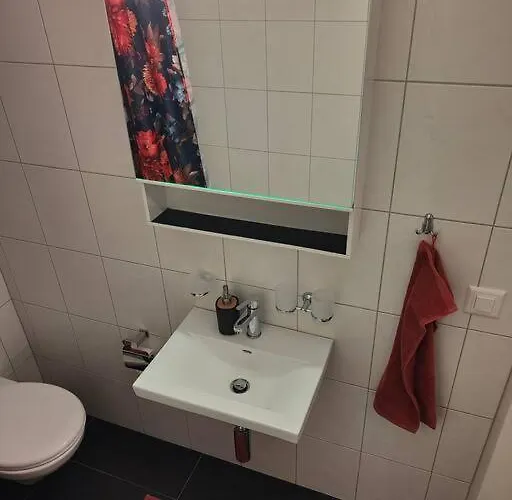 2 Min Vom Bahnhof, Stadt Nah, Modern, Bequem, * תון