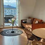 2 Min Vom Bahnhof, Stadt Nah, Modern, Bequem, 아파트 *